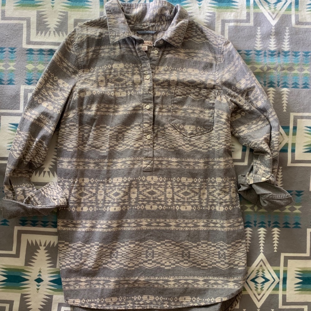 Merona Tribal Half-button - Large